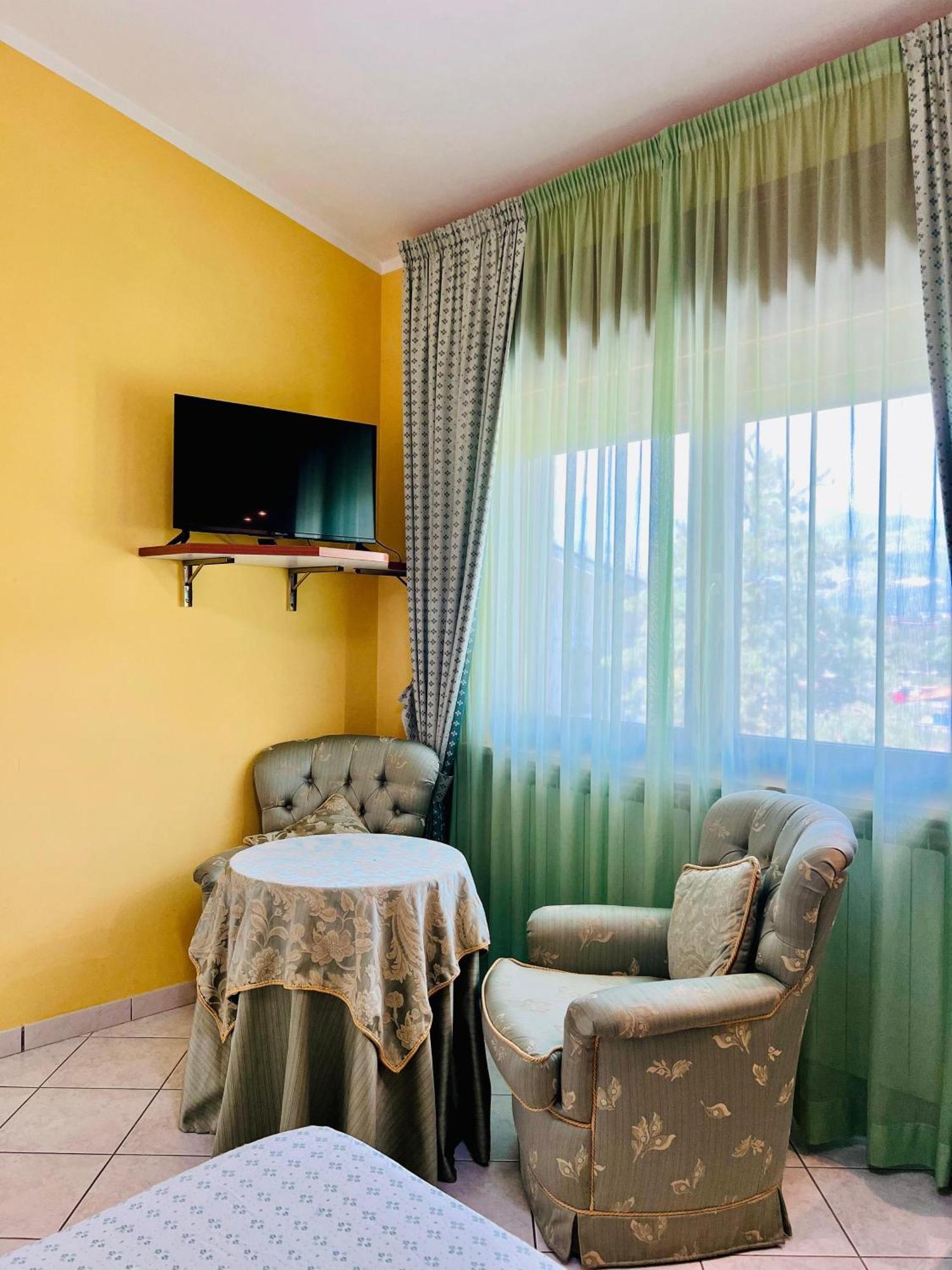 Hotel Paradiso Celano Kültér fotó